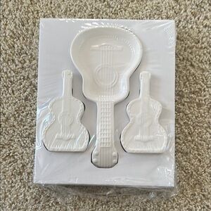 Dolly Parton White Guitar-Shaped Kitchen Set